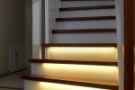 Efekt fali światła na schodach, czyli sterownik schodowy SCR-2 z czujkami ruchu