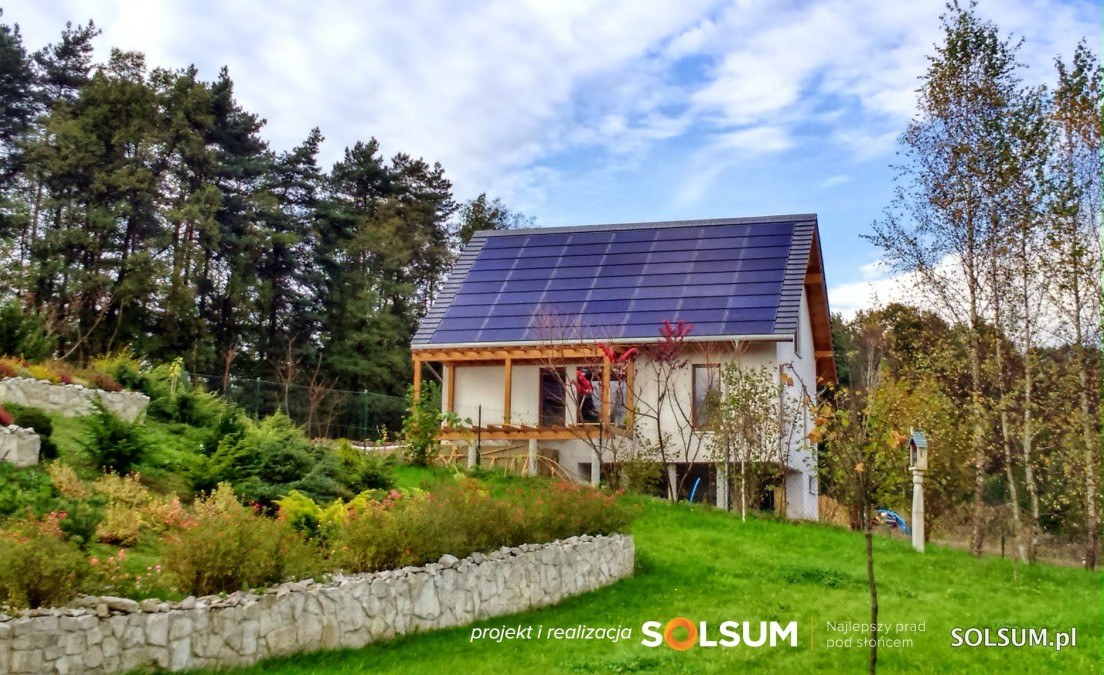 Solsum - panele do produkcji prądu zamiast pokrycia dachowego